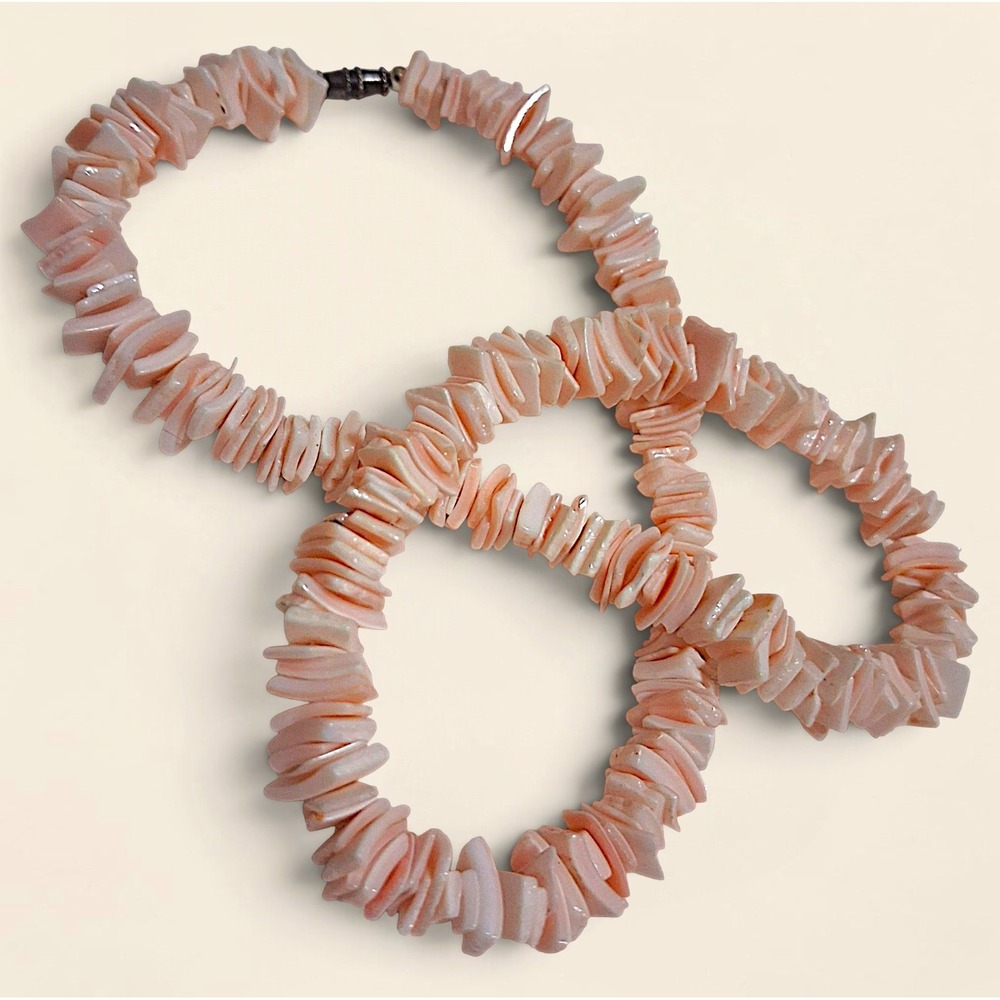 Vintage Y2K Pink Puka Shell Heishe Chip Beach Surfer Choker Necklace